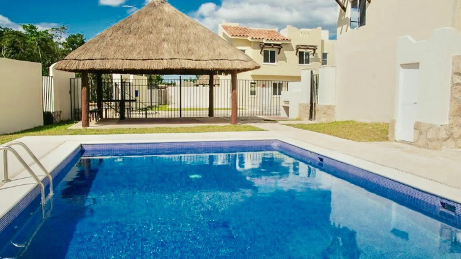 Real Bilbao By Chezplaya Hotel Playa del Carmen